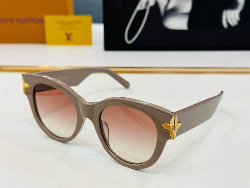 LV Sunglasses 497